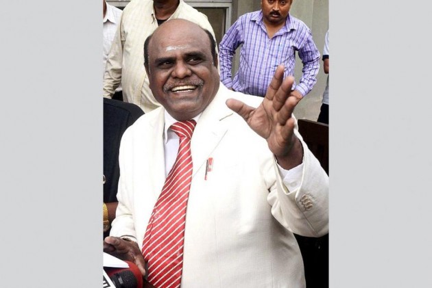 ವಾರಂಟ್ ಜಾರಿಗೆ 100 ಪೊಲೀಸರ ತಂಡದೊಂದಿಗೆ ನ್ಯಾ.ಕರ್ಣನ್ ಮನೆಗೆ ಬಂದ ಪೊಲೀಸ್ ಮುಖ್ಯಸ್ಥರು